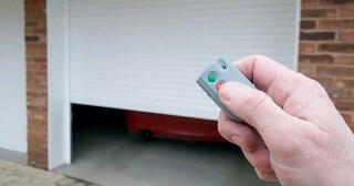 Купить автоматику для рулонных ворот Миасс, цена от 2769 руб.